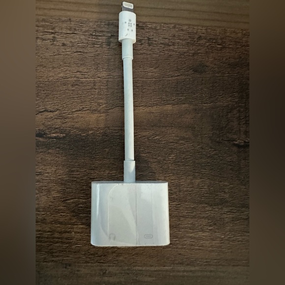 Bundle of iPhone Accessories (Headphone Adapters) - Picture 4 of 5